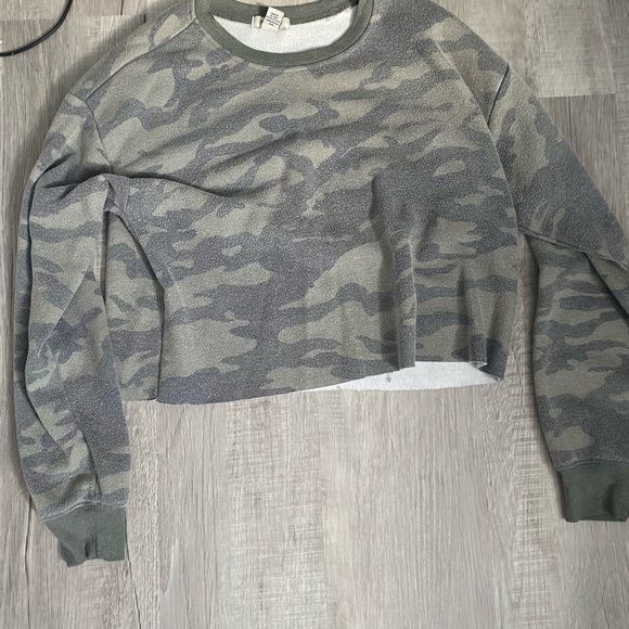 Cropped crewneck - Picture 3 of 3